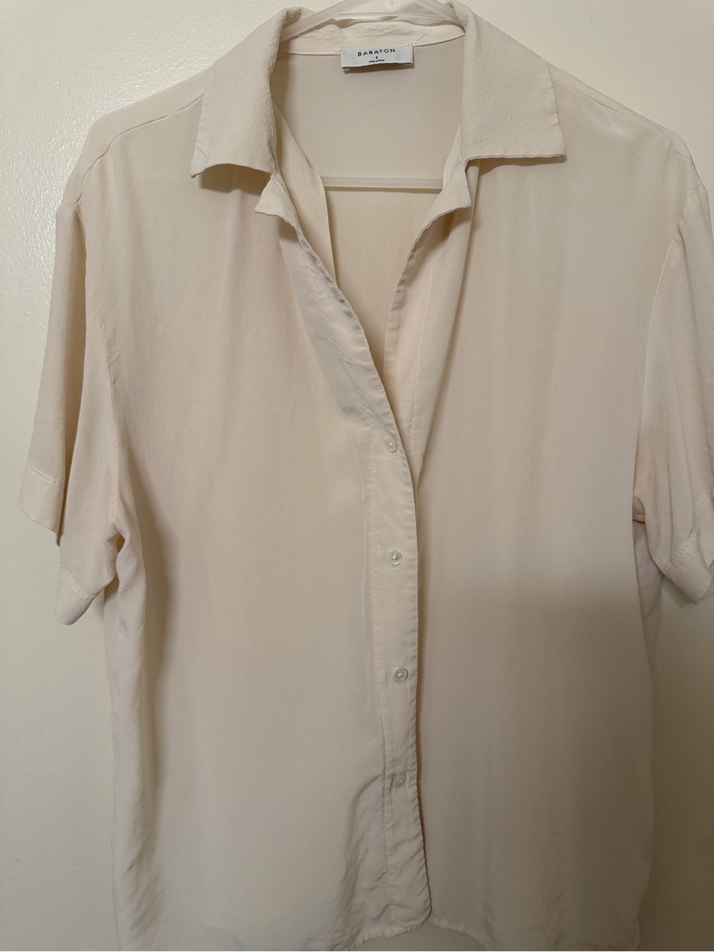 Babaton Women’s  Short Sleeve Button-Down Shirt in Soft Cream
